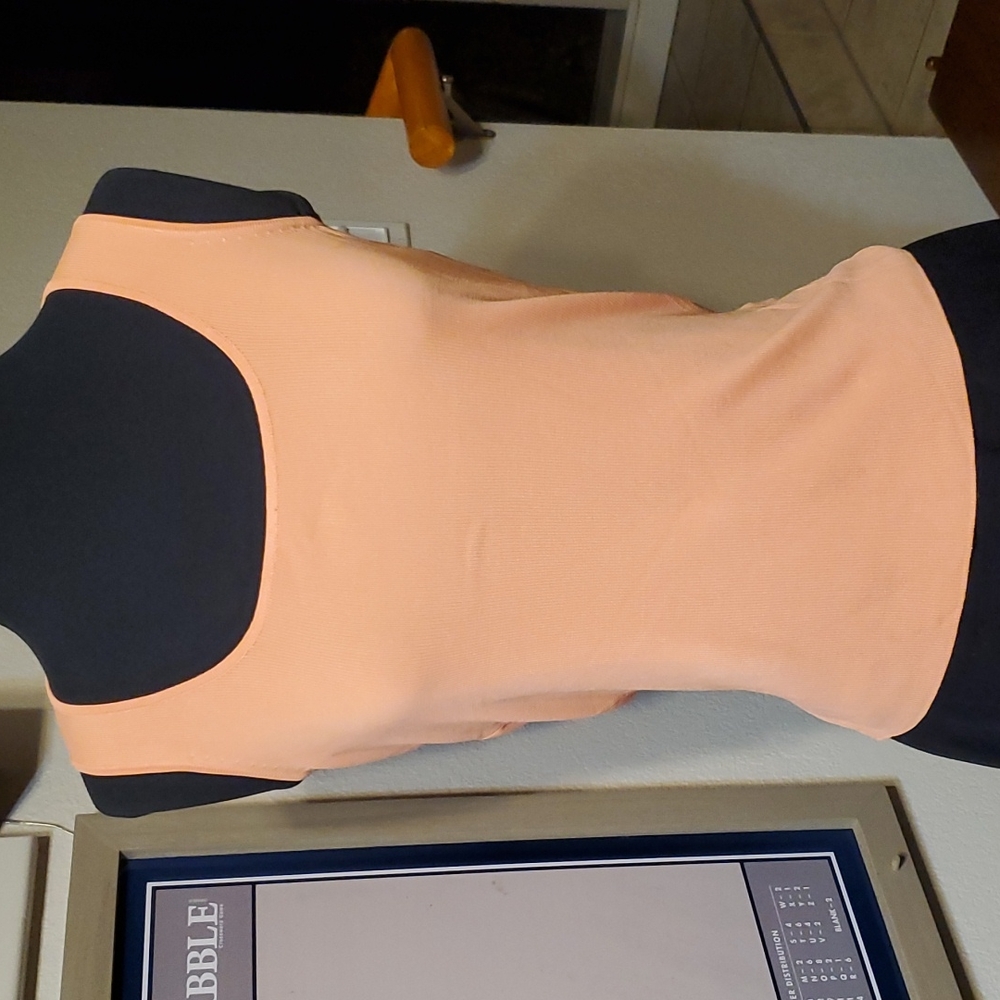 EUC Peach Tank